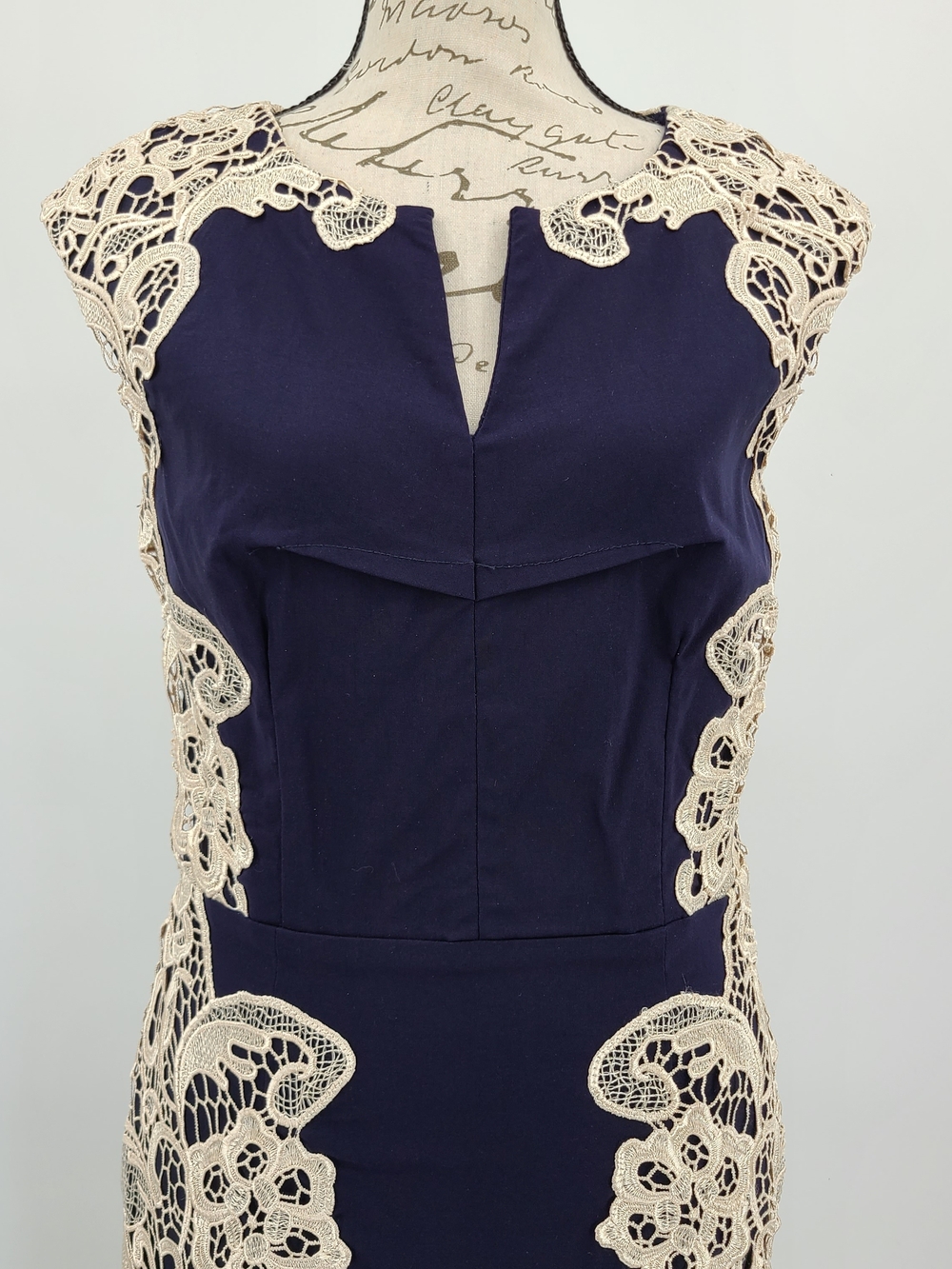 ModCloth London Dress Co Navy Bodycon Dress With Lace Side Accents Size 6 - Picture 4 of 14